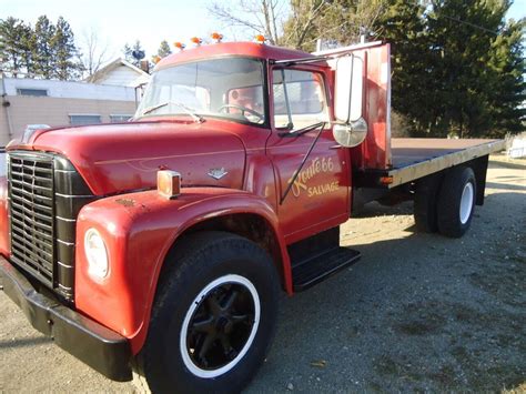 Loadstars were always great looking trucks, and this factory 44 with its massive 45 rubber is especially so. . 1970 international loadstar 1600 specs